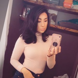 Meet your Posher, Gladis